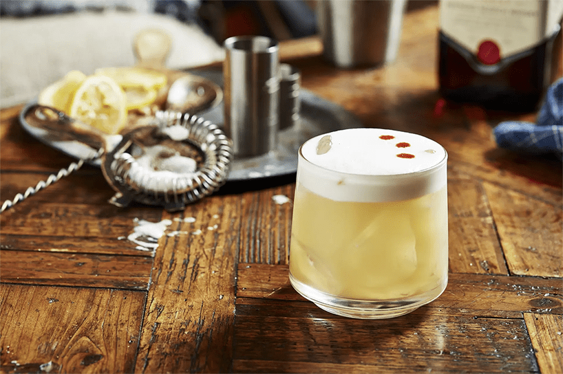 Whisky & Coke - Scotch Cocktail Recipe - Ballantine's